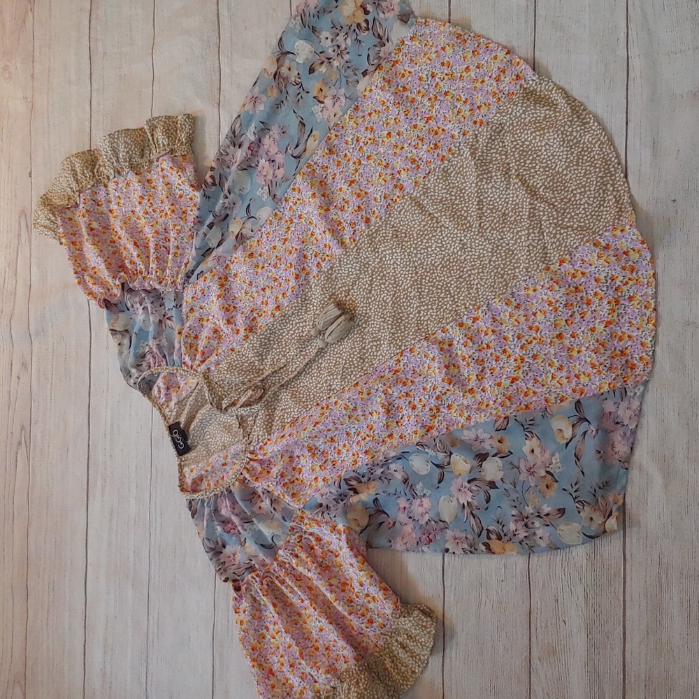 GIGIO FLOWY FLORAL PATCHWORK TOP - Picture 2 of 8